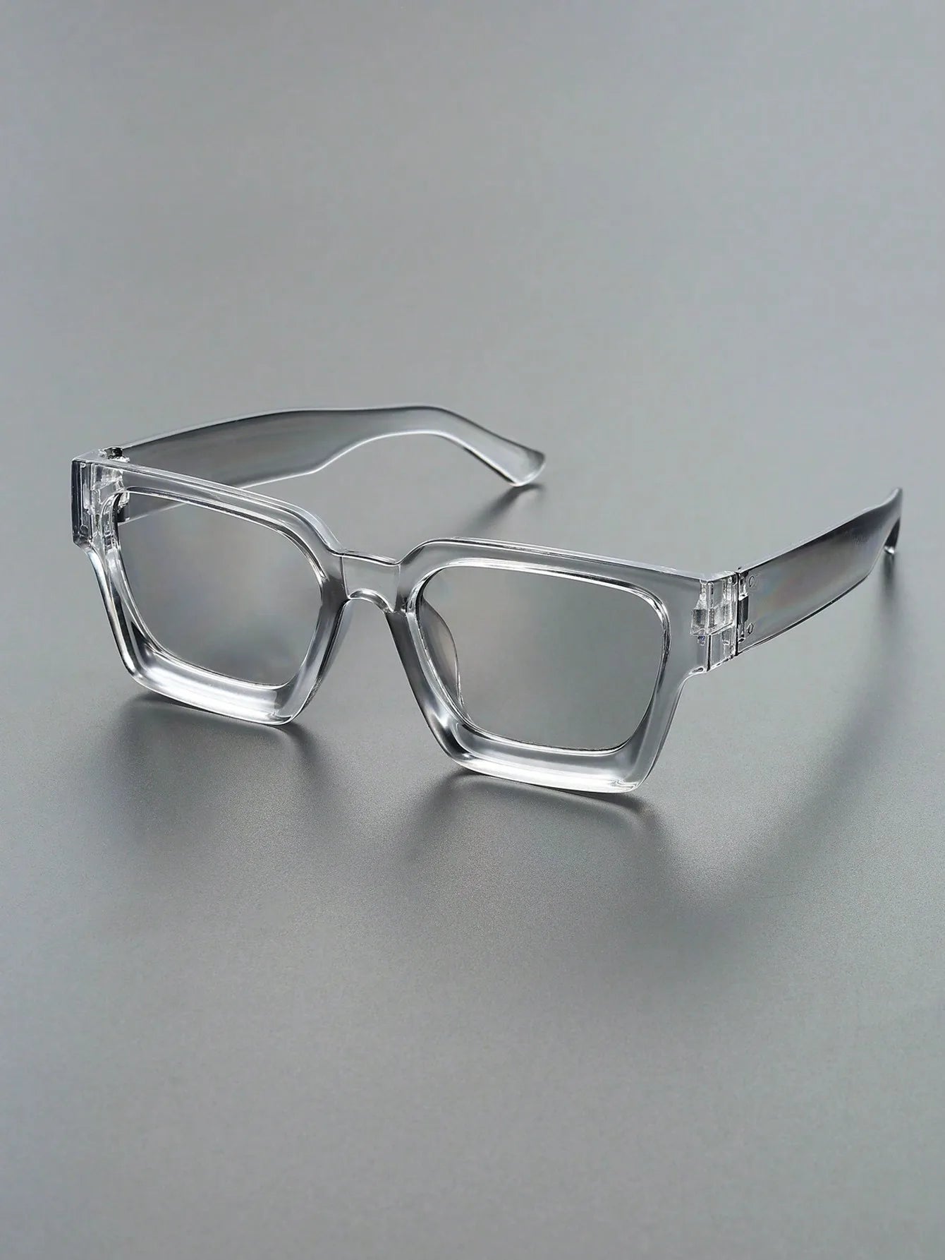 Klassische quadratische Sonnenbrille